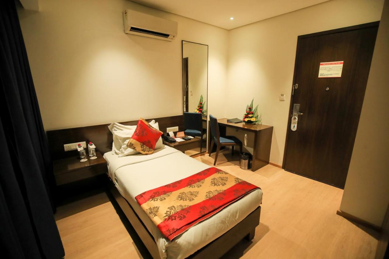 Hotel German Palace Near To Airport Gandhinagar Dış mekan fotoğraf