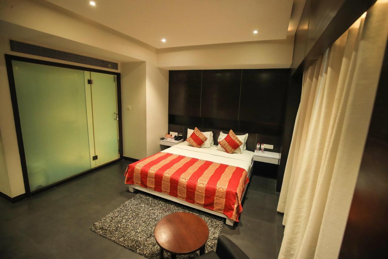Hotel German Palace Near To Airport Gandhinagar Dış mekan fotoğraf