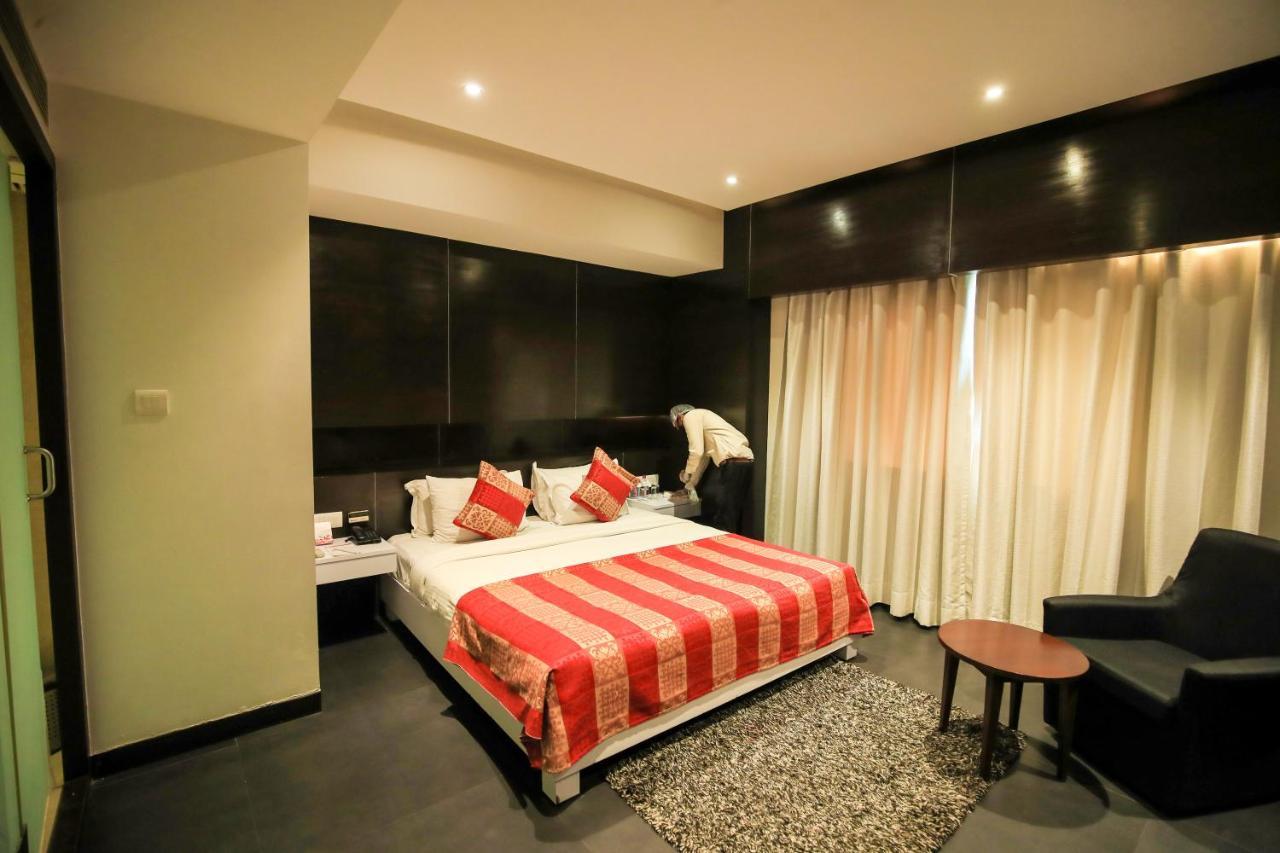 Hotel German Palace Near To Airport Gandhinagar Dış mekan fotoğraf