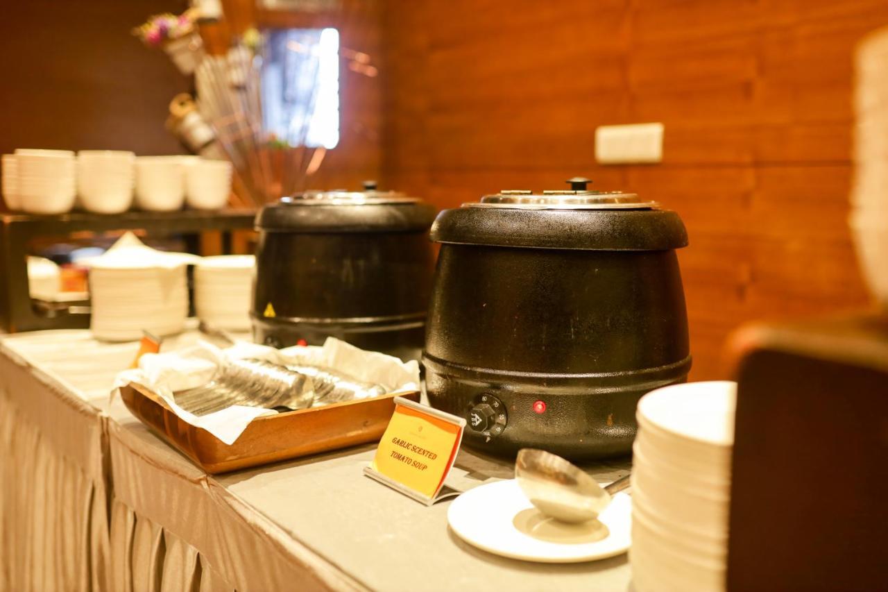 Hotel German Palace Near To Airport Gandhinagar Dış mekan fotoğraf