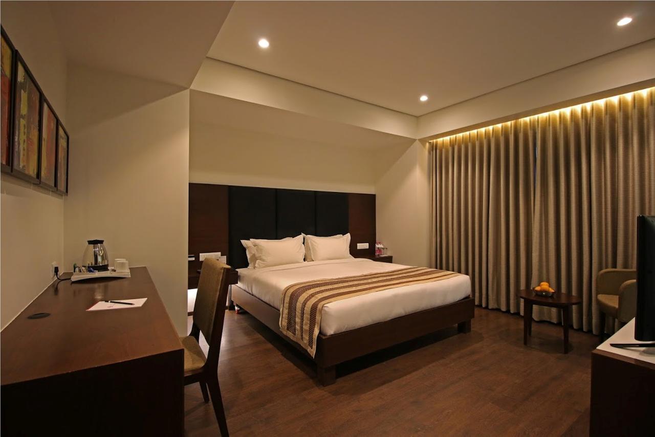 Hotel German Palace Near To Airport Gandhinagar Dış mekan fotoğraf