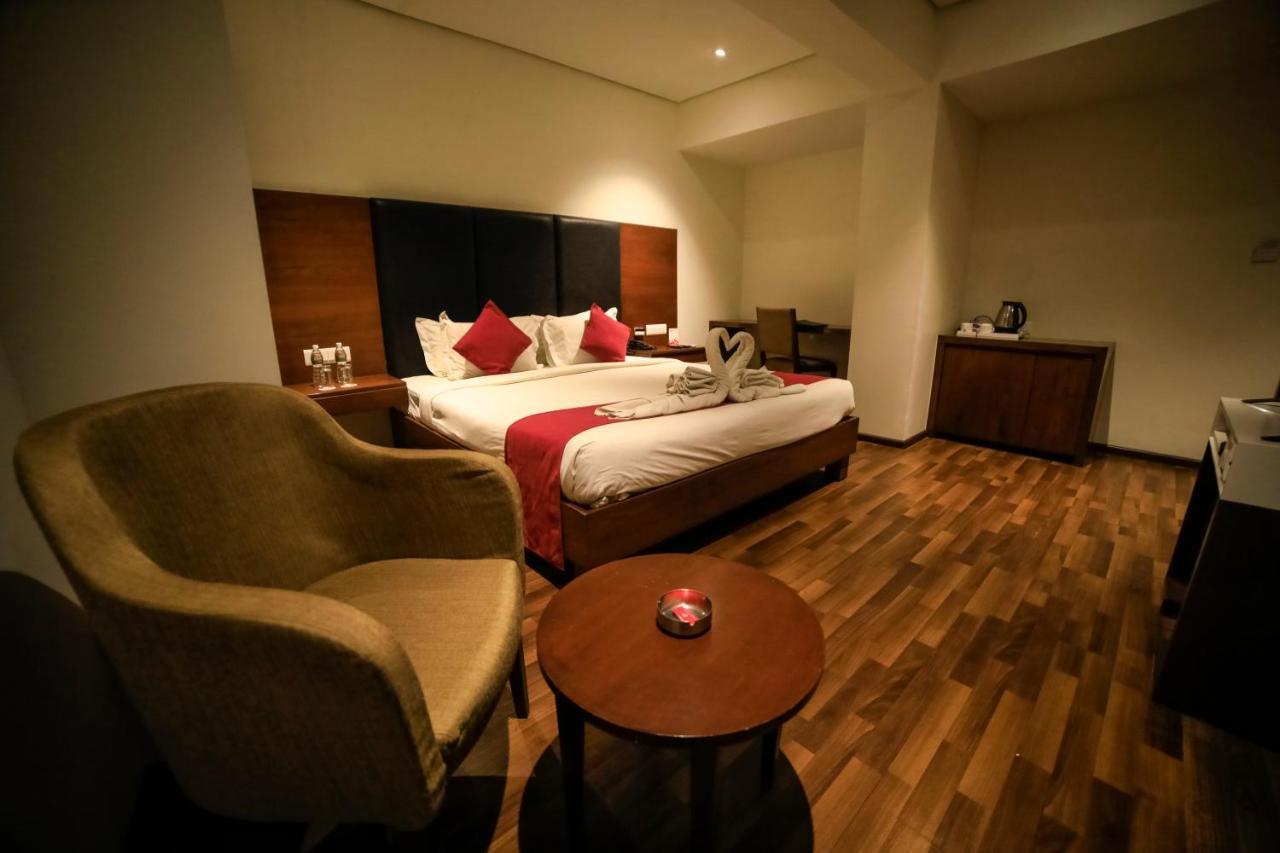 Hotel German Palace Near To Airport Gandhinagar Dış mekan fotoğraf