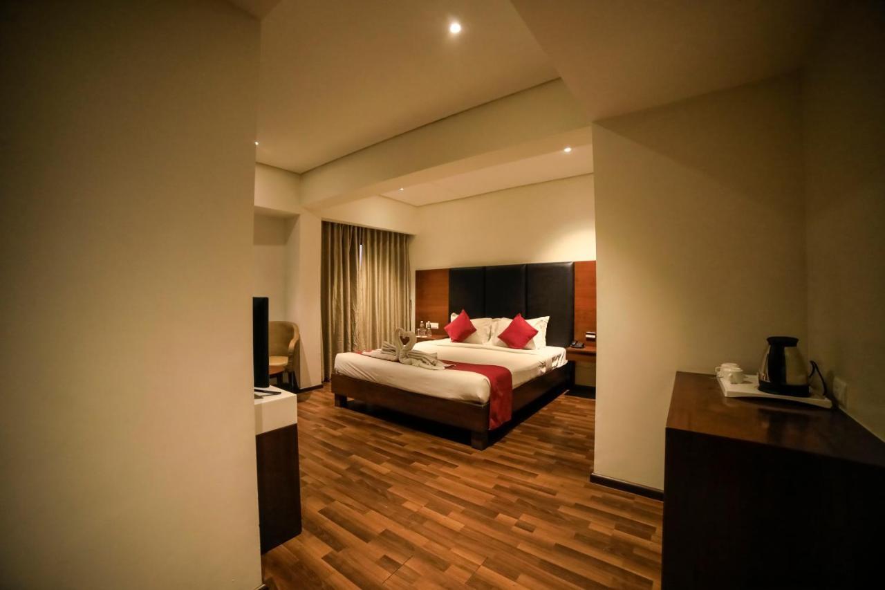 Hotel German Palace Near To Airport Gandhinagar Dış mekan fotoğraf
