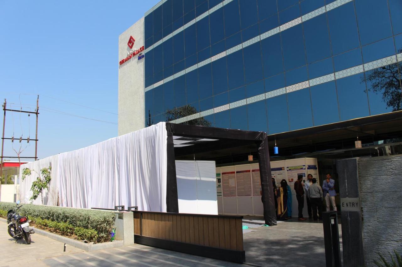Hotel German Palace Near To Airport Gandhinagar Dış mekan fotoğraf